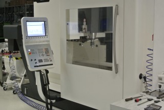 2 toolmaking CNC milling centre